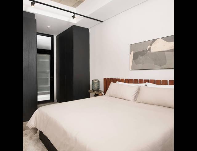 2 BEDROOM APARTMENT FOR SALE IN SANDTON CENTRAL